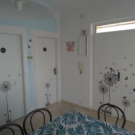 Leone Apartment