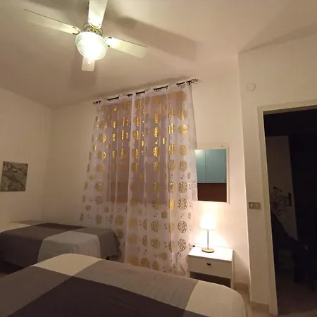 Leone Apartment *